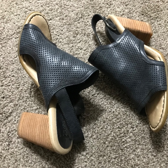 Born Sandals - 7 - Picture 2 of 7